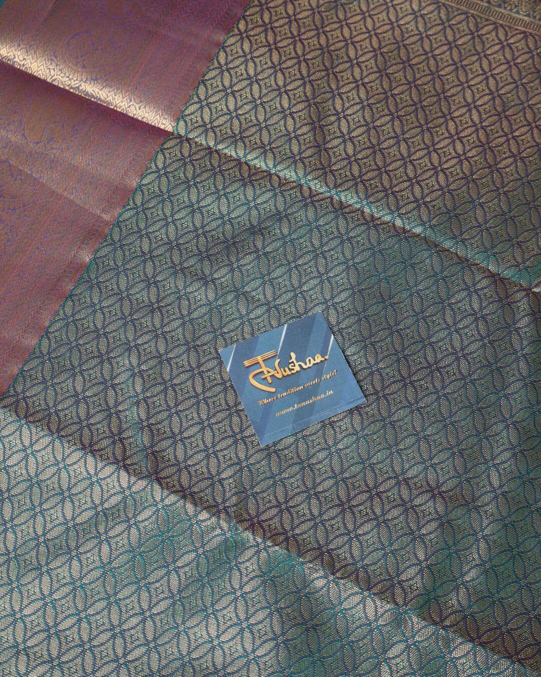 A Weave of Royal Splendor : Handwoven Kanchipuram Silk