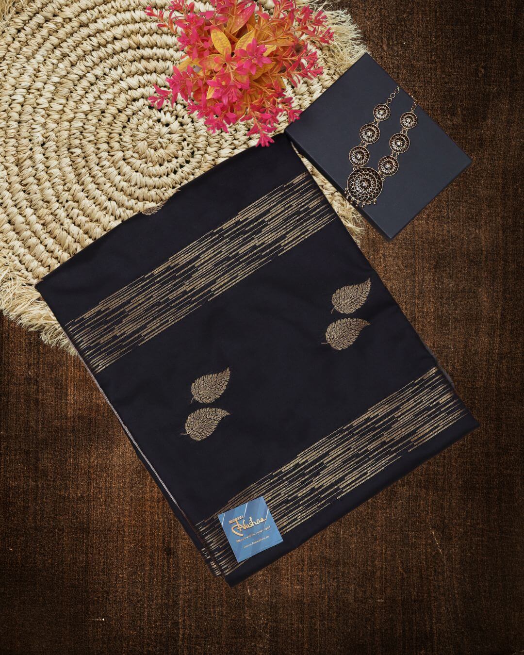 Black Kanjivaram Silk Saree: The Epitome of Elegance and Opulence