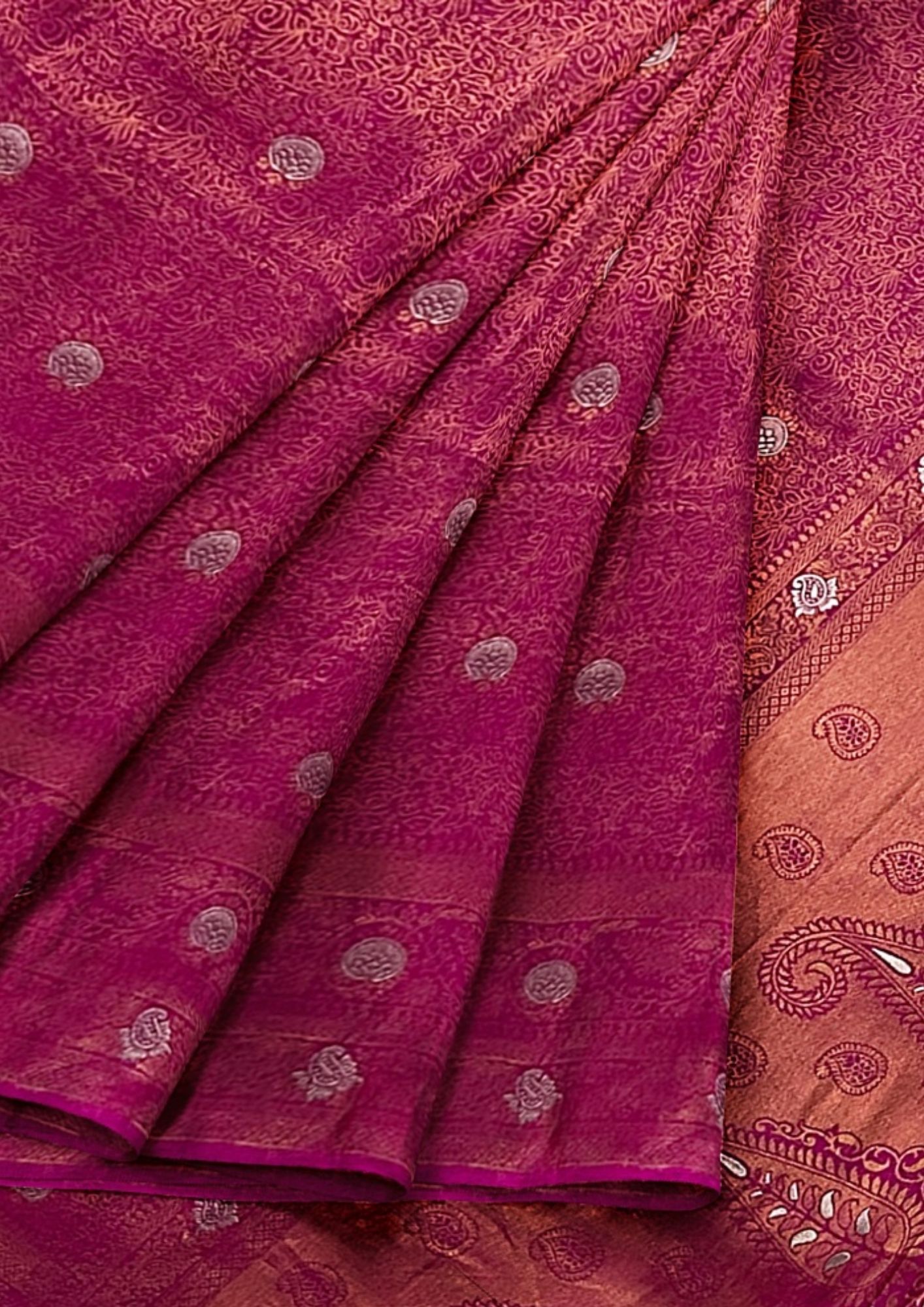 Magenta & Gold Banarasi Saree with Zari Buti: A Celebration of Opulence