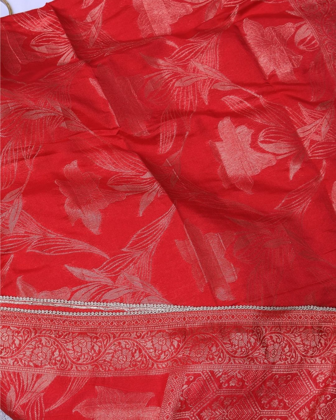 Green & Red Roman Glass fabric Suit - Image 3
