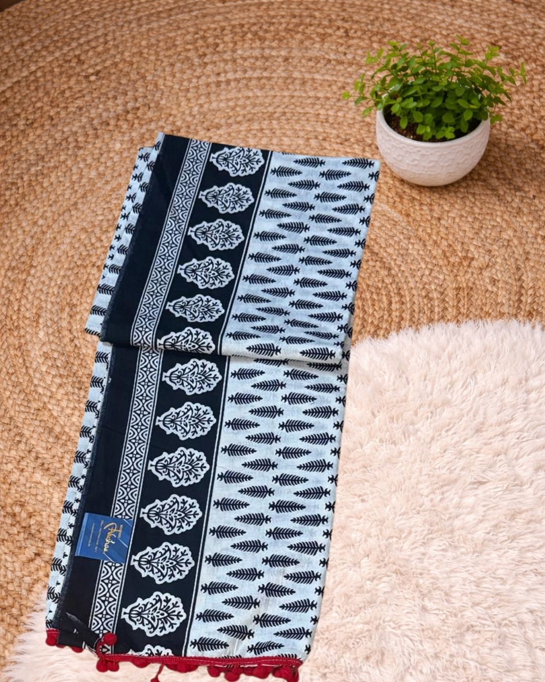 Hand-Blocked White & Black Mul Cotton Saree - Image 2